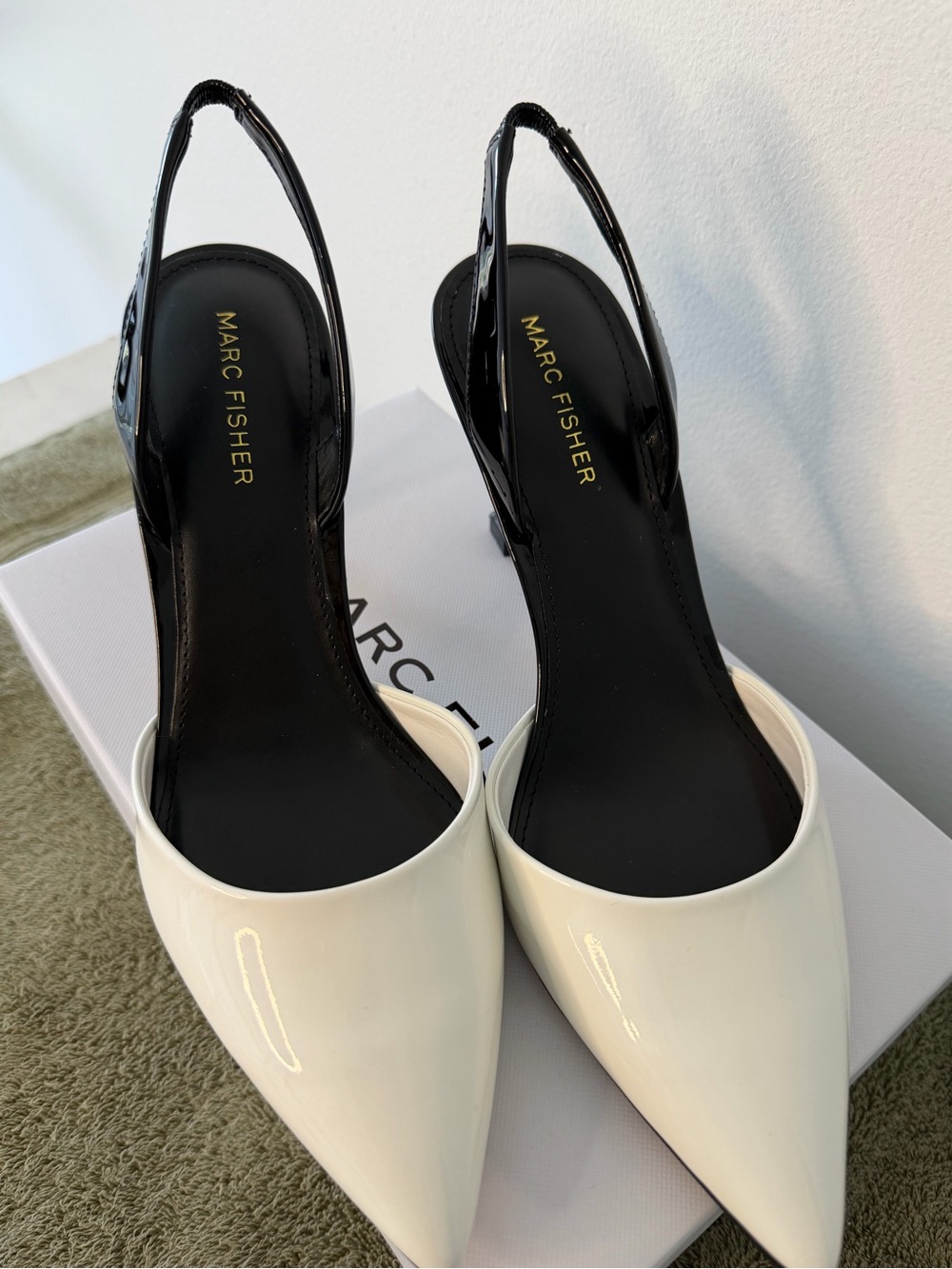 Marc Fisher White Patent Pointed Slingback Pumps with Black Insole